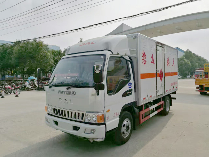 江淮4米2(3.5噸)爆破器材車