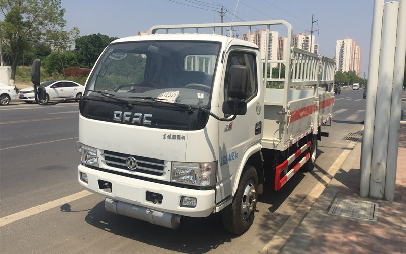 東風多利卡4.1米(藍牌)氣瓶車